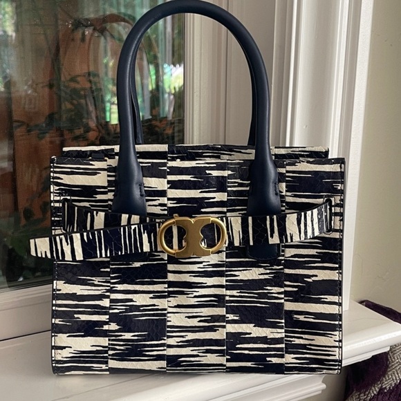 Authentic Tory Burch Snakeskin leather magnetic closure Crosby/Satchel - Picture 9 of 9